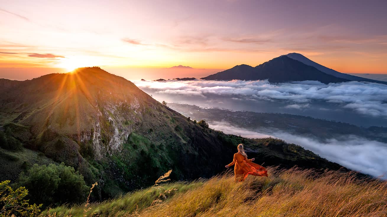 Day 3: Bangli Trekking Batur and Batur Hotspring - with English Local Guide