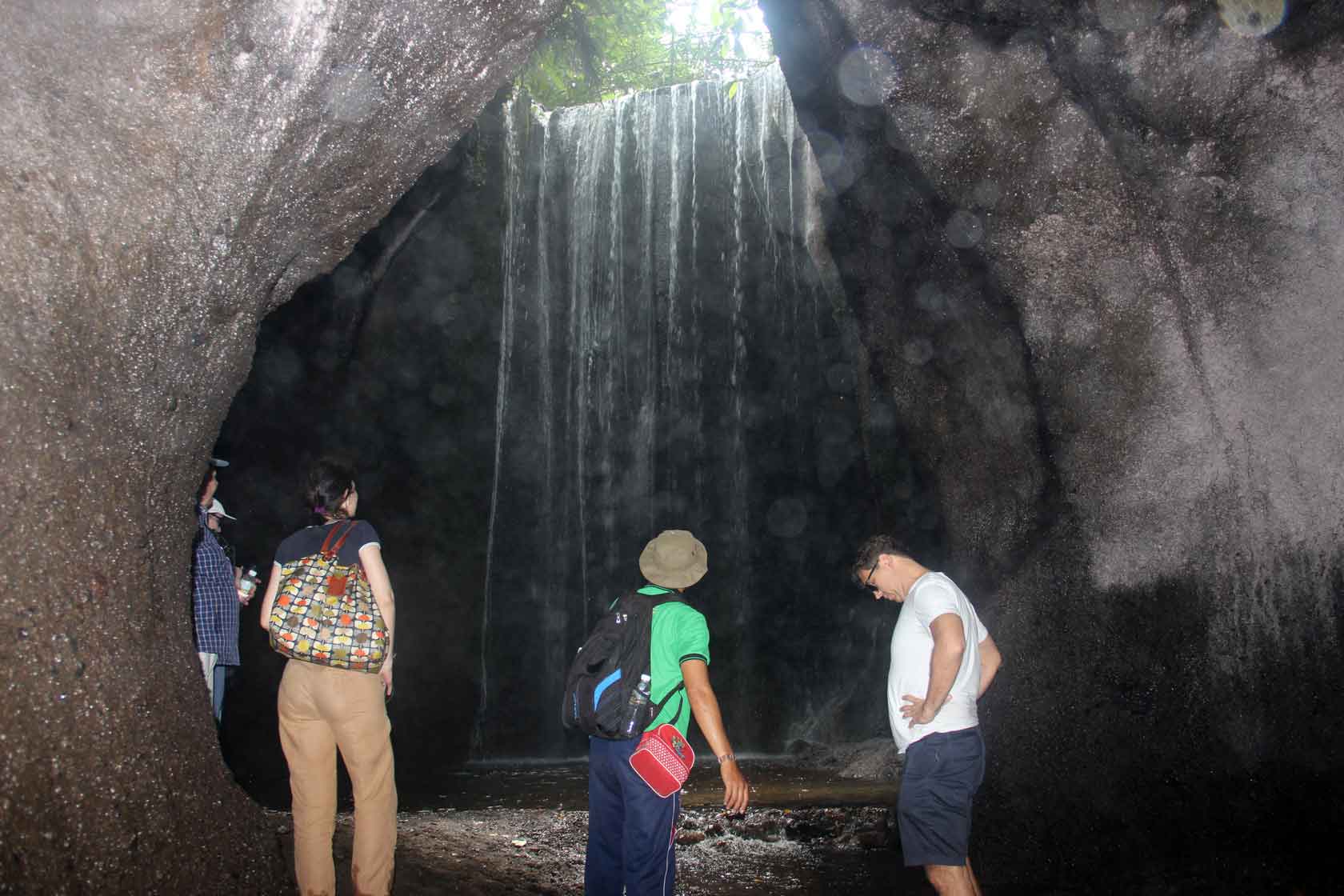 waterfall-trekking