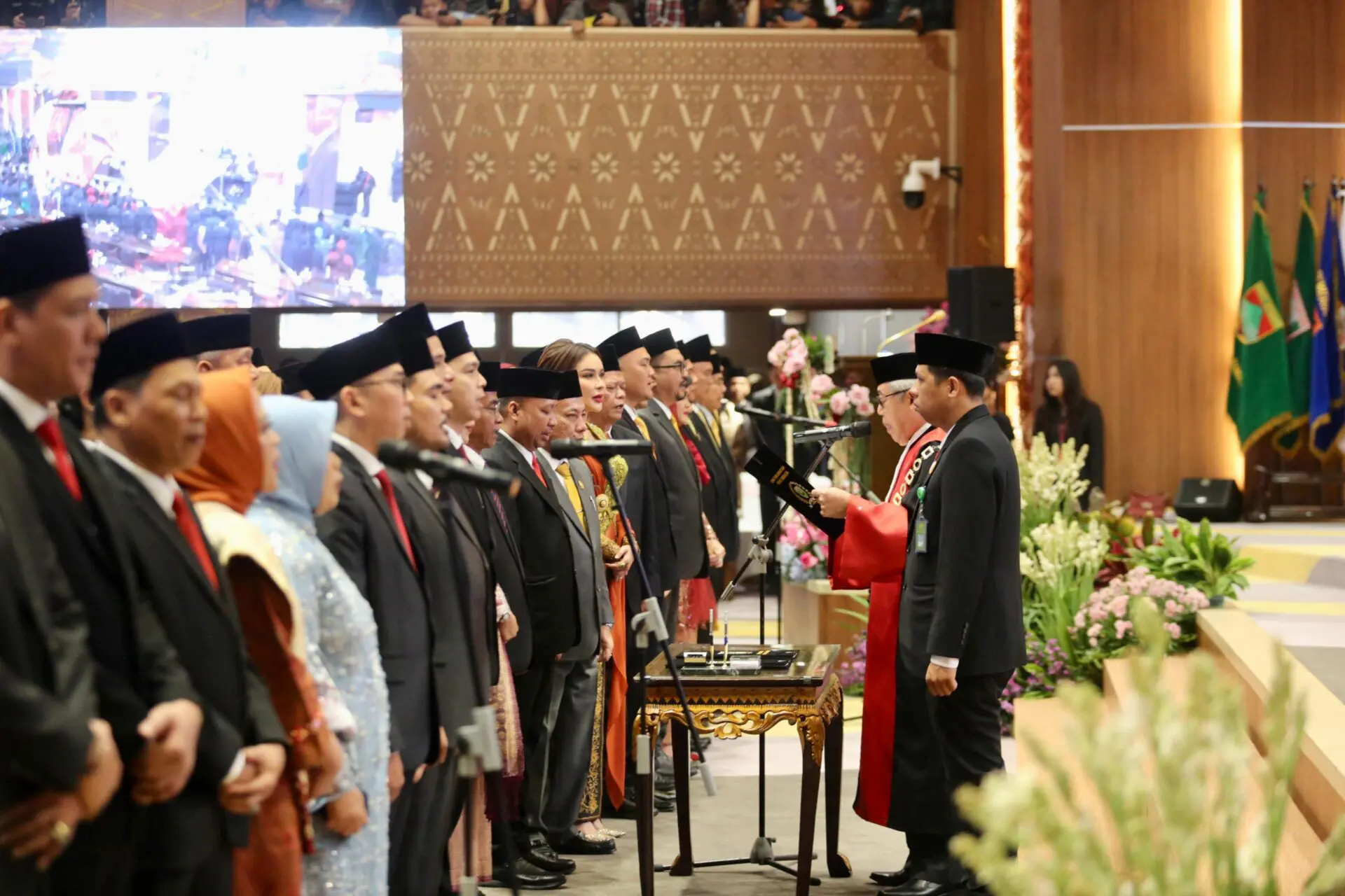 Pengucapan Sumpah Janji 75 orang Anggota DPRD Provinsi Sumsel Periode 2024-2029