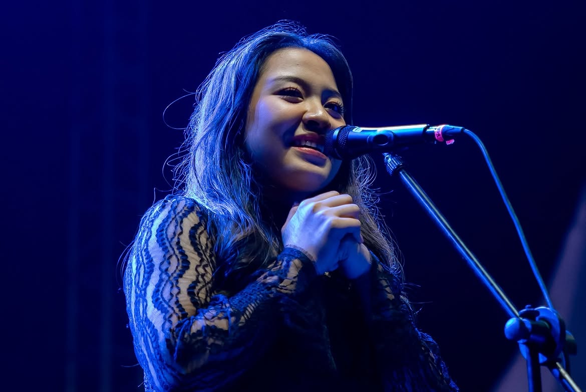 Bernadya Sukses Menghangatkan Suasana Lewat Patah Hati Massal Di Signaturee Festival 2024