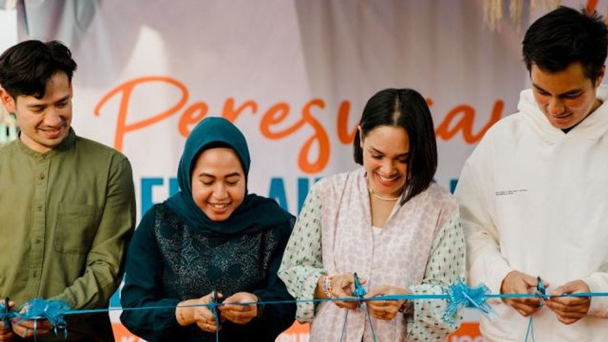 Andien Resmikan Sekolah Di Kampung Pemulung Joglo Jakarta Barat