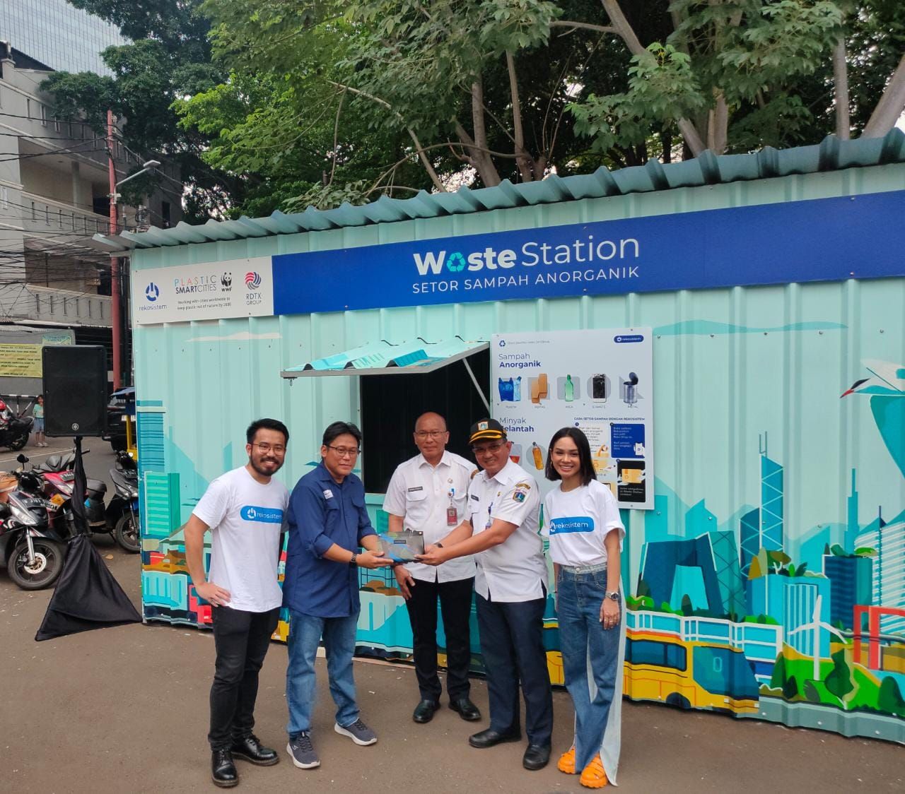 Rekosistem Dan Wwf Indonesia Berkolaborasi Ciptakan Waste Station