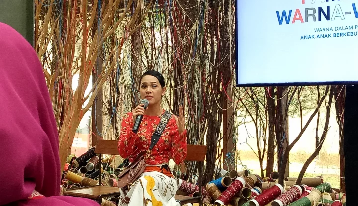 Kolaborasi Dengan Atc Widyatama, Andien Hadirkan Pameran Warna Warna