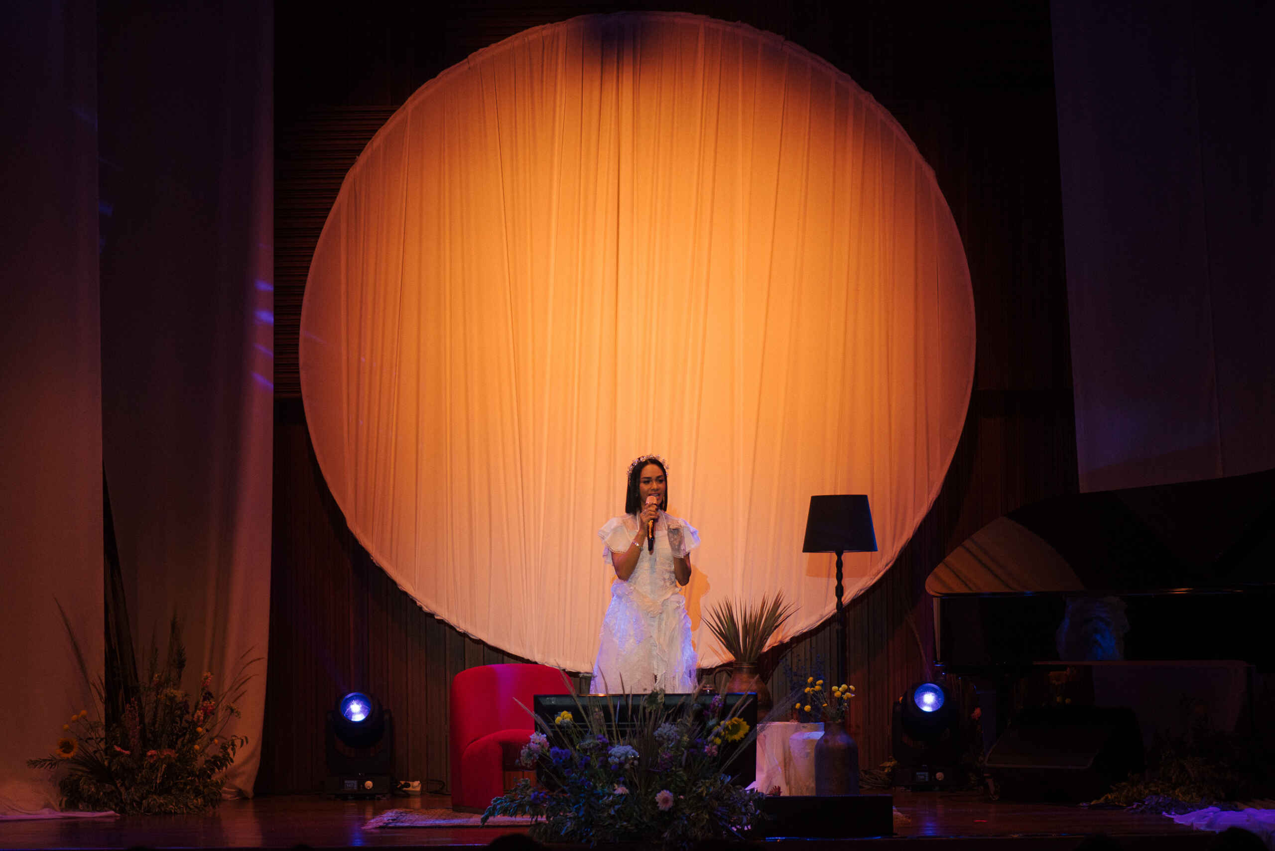 Andien dalam showcase album Dan Lalu di Soehanna Hall, SCBD, Jakarta, Jumat (29/9/2023).