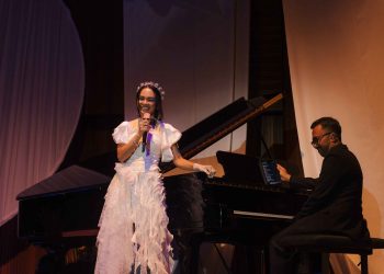 Andien dalam showcase album Dan Lalu di Soehanna Hall, SCBD, Jakarta, Jumat (29/9/2023).