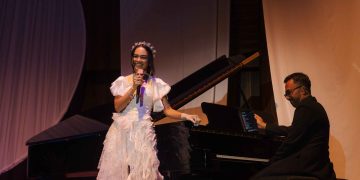 Andien dalam showcase album Dan Lalu di Soehanna Hall, SCBD, Jakarta, Jumat (29/9/2023).