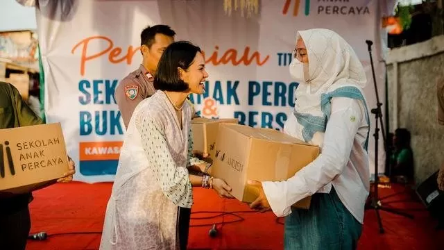 Andien Meresmikan Sekolah Anak Percaya Kedua Di Kampung Pemulung