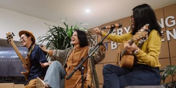 Tak Hanya Soal Perjalanan, Ada Pesan Mulia Di ‘everything In Between’