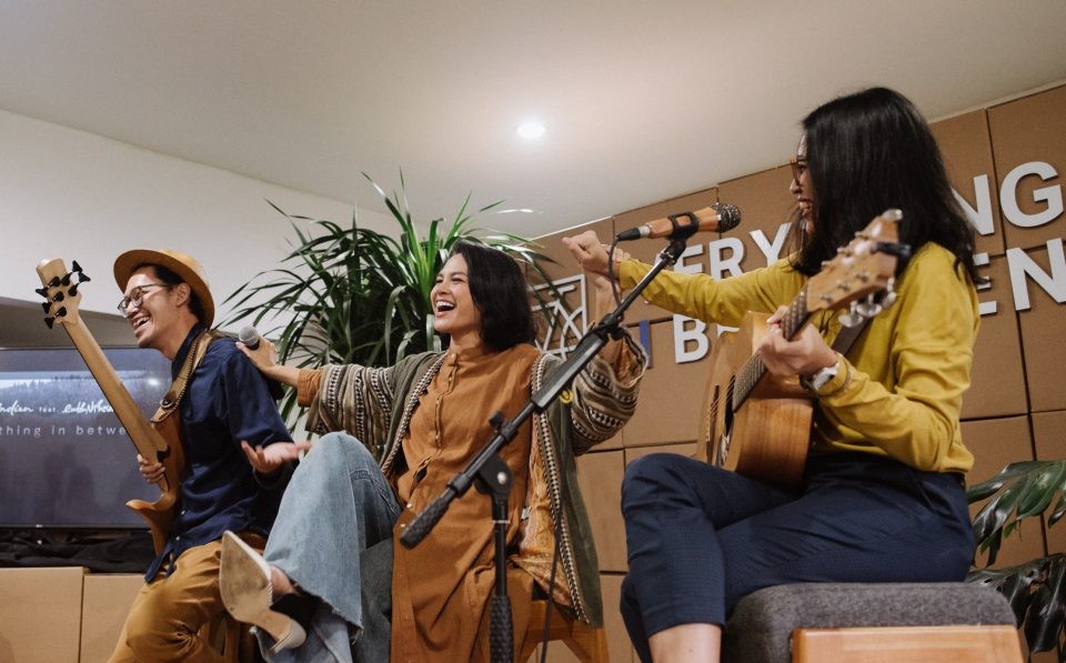 Tak Hanya Soal Perjalanan, Ada Pesan Mulia Di ‘everything In Between’