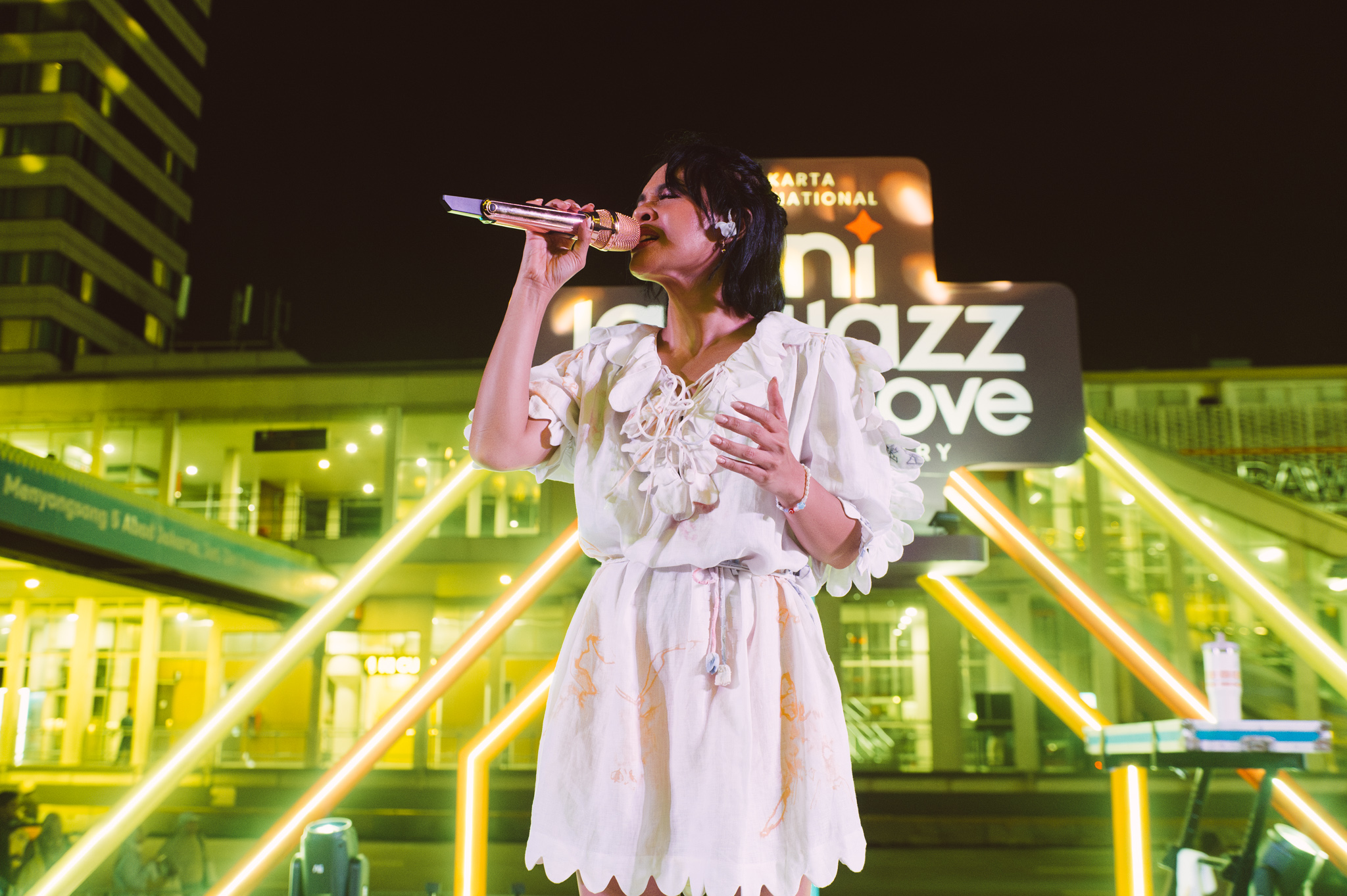 Performance Andien Di Event bni Java Jazz On The Move