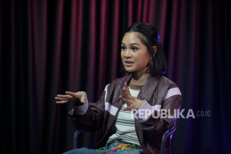 Penyanyi Andien Aisyah Saat Berkunjung Ke Kantor Republika