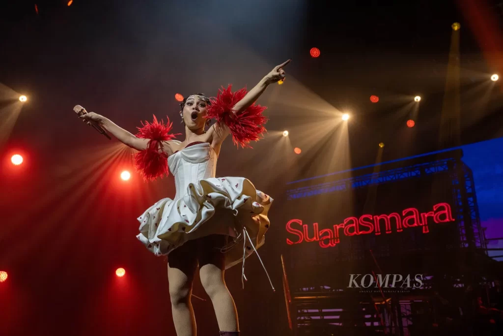 Penampilan Andien Dalam Konser Suarasmara