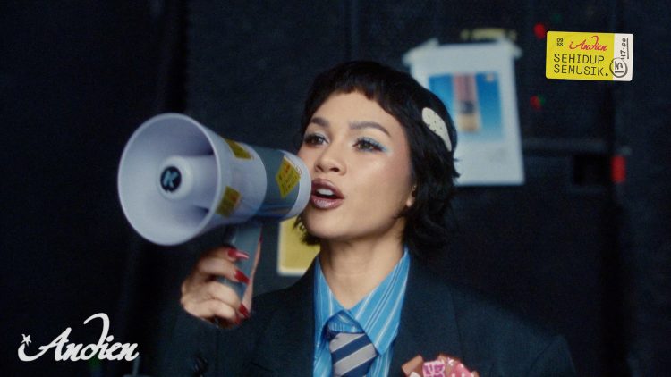 Rilis MV “Naksir”, Hadirkan Karakter Unik dan Konsep Fashion Editorial
