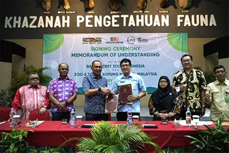 Perjanjian Batu Secret Zoo Dengan Zoo Melaka Taman Burung Malaysia