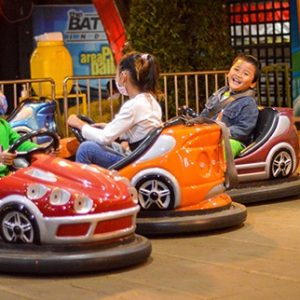 Sayang Anak Ajak Main Ke Mini Bumper Car Batu Night Spectacular Dong
