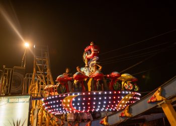 Mega Disco Bns (batu Night Spectacular) Hadirkan Sensasi Putaran Ekstrem Yang Memacu Adrenalin