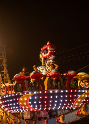 Mega Disco Bns (batu Night Spectacular) Hadirkan Sensasi Putaran Ekstrem Yang Memacu Adrenalin
