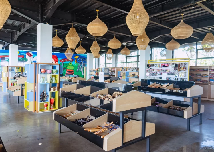 Toko Oleh Oleh Buahtangan Lantai 2 Mainan Tradisional