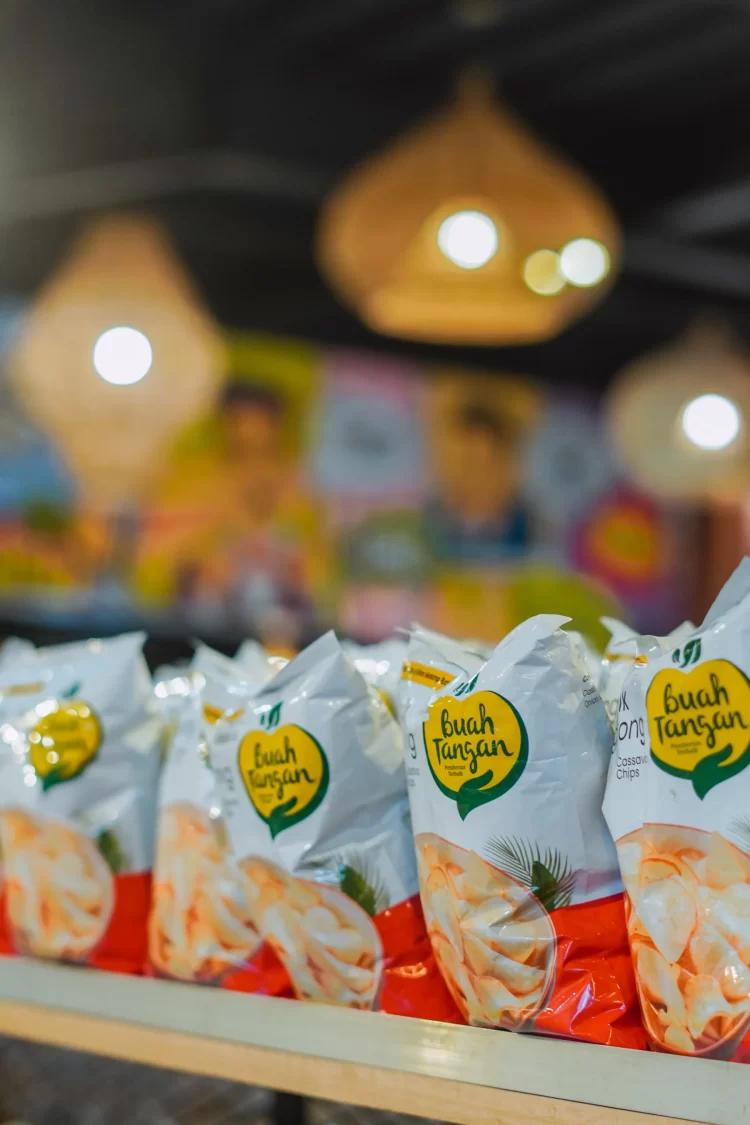 Aneka Keripik Khas Buahtangan