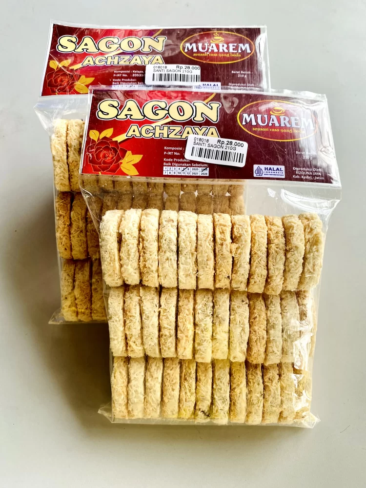 Sagon Kelapa foto by Buah Tangan Oleh oleh Batu