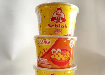 Kerupuk Seblak | Photo by Buah Tangan Oleh oleh Batu