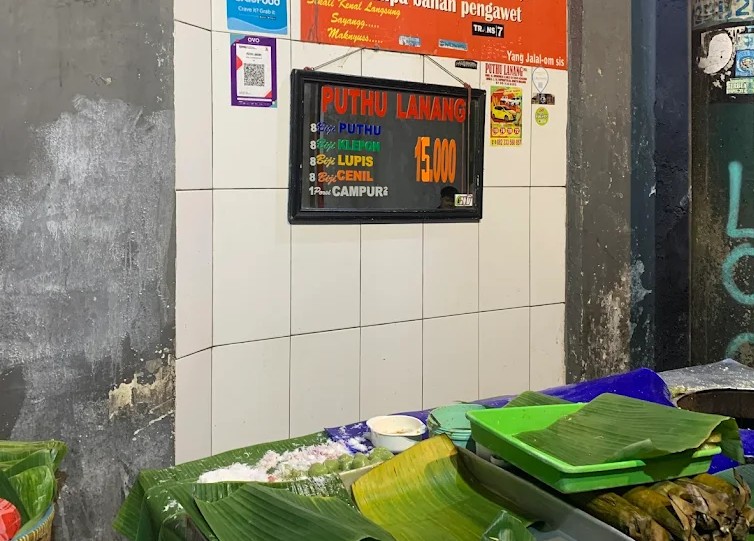 Puthu Lanang 7 Kue Basah Tradisional Khas Malang