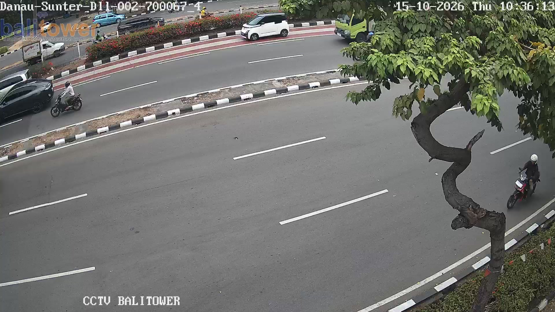 Danau Sunter Dll 002 - Jl. Landas pacu barat (median jalan)