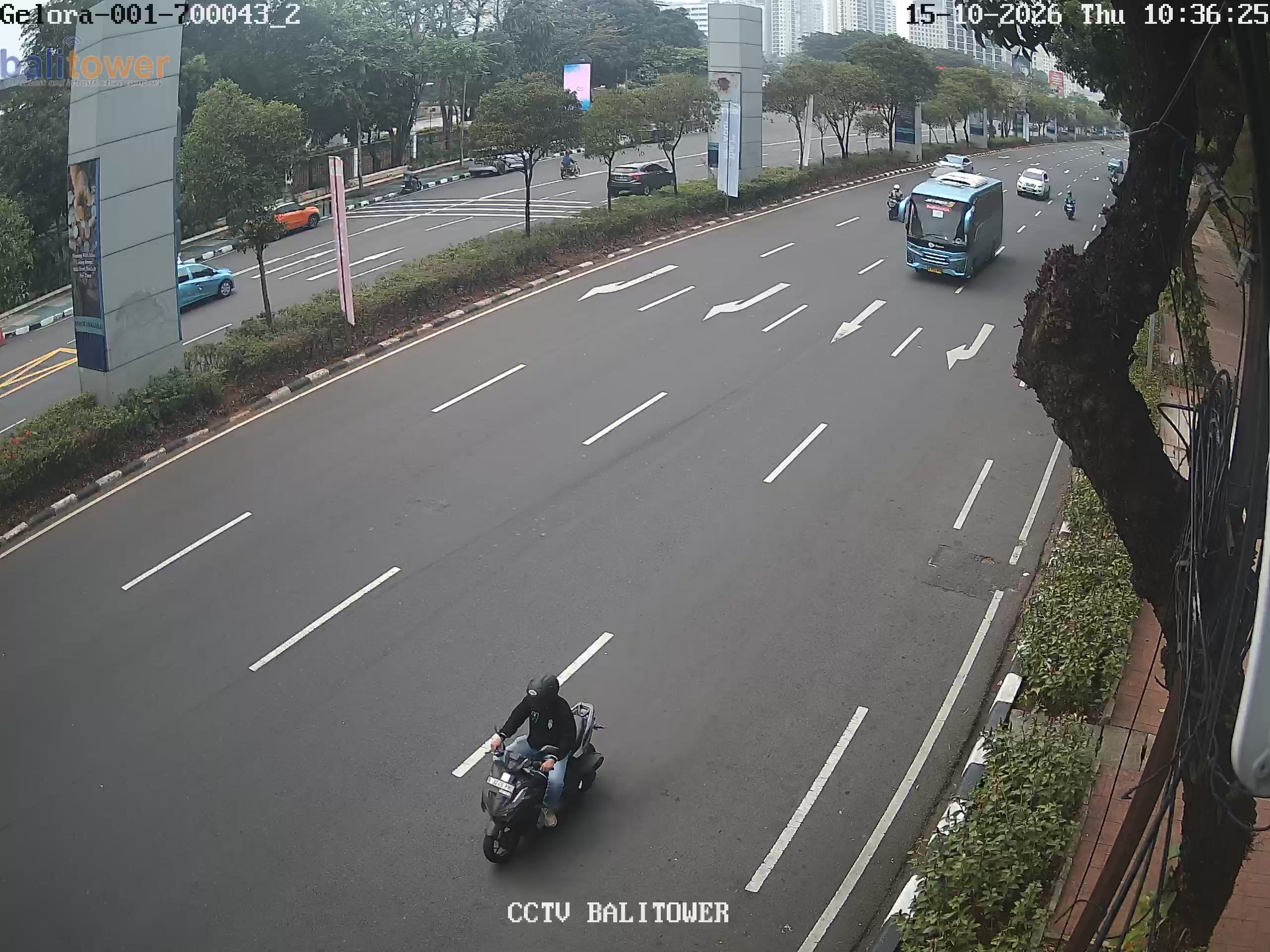 Gelora 001 - Jl. Asia - Afrika (sebrang Stadion Madya)