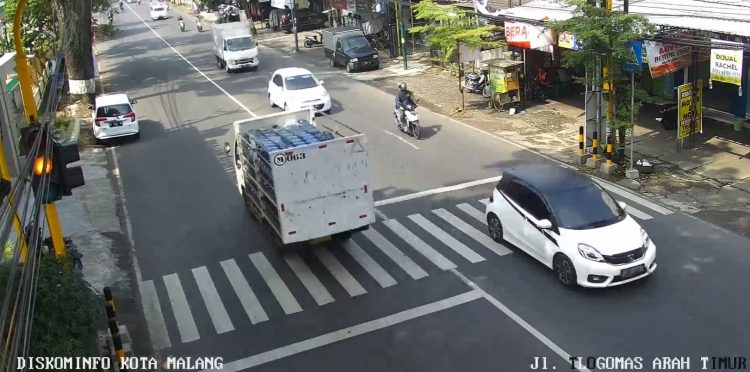 Cctv Jl. Tlogomas Arah Timur ( Depan Man 1 Kota Malang )