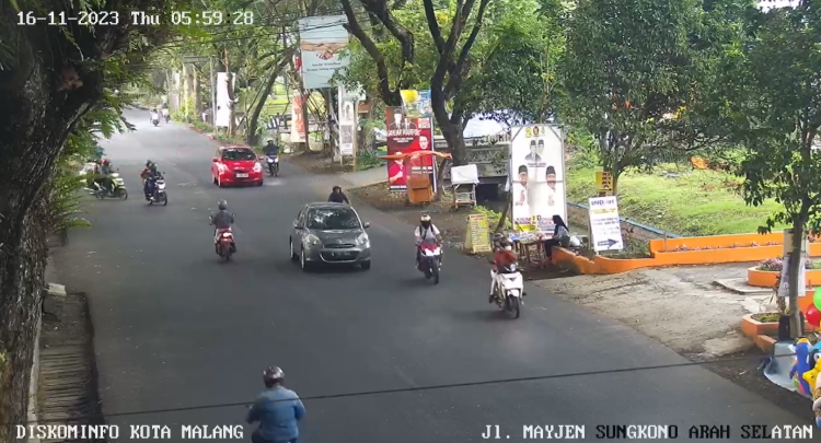 Cctv Jl. Mayjen Sungkono Arah Selatan (gor Ken Arok)