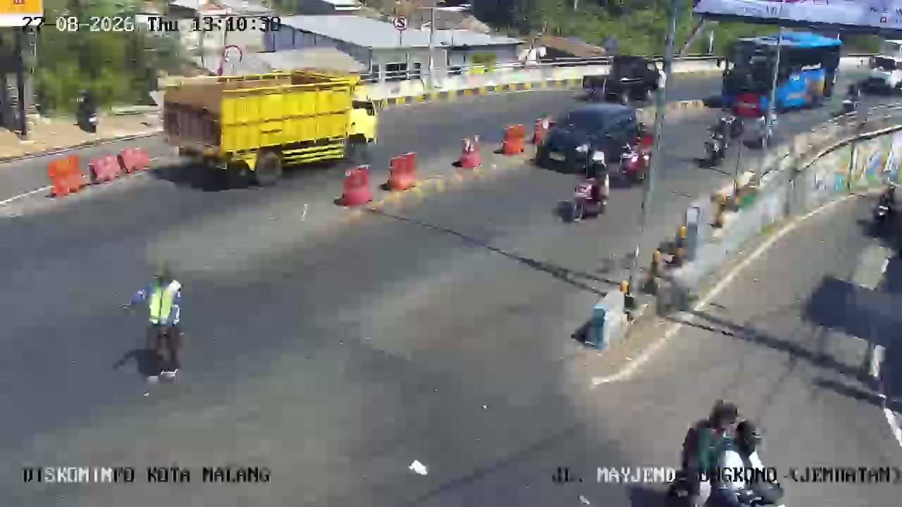 Jl. Mayjen Sungkono Arah Selatan Jembatan