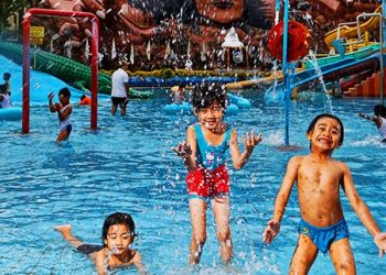 Funtastic Swiming Pool - Jawa Timur Park Group