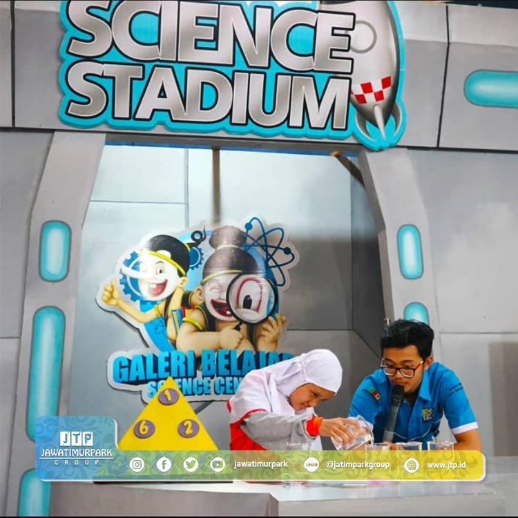 Science Show - Jawa Timur Park 1