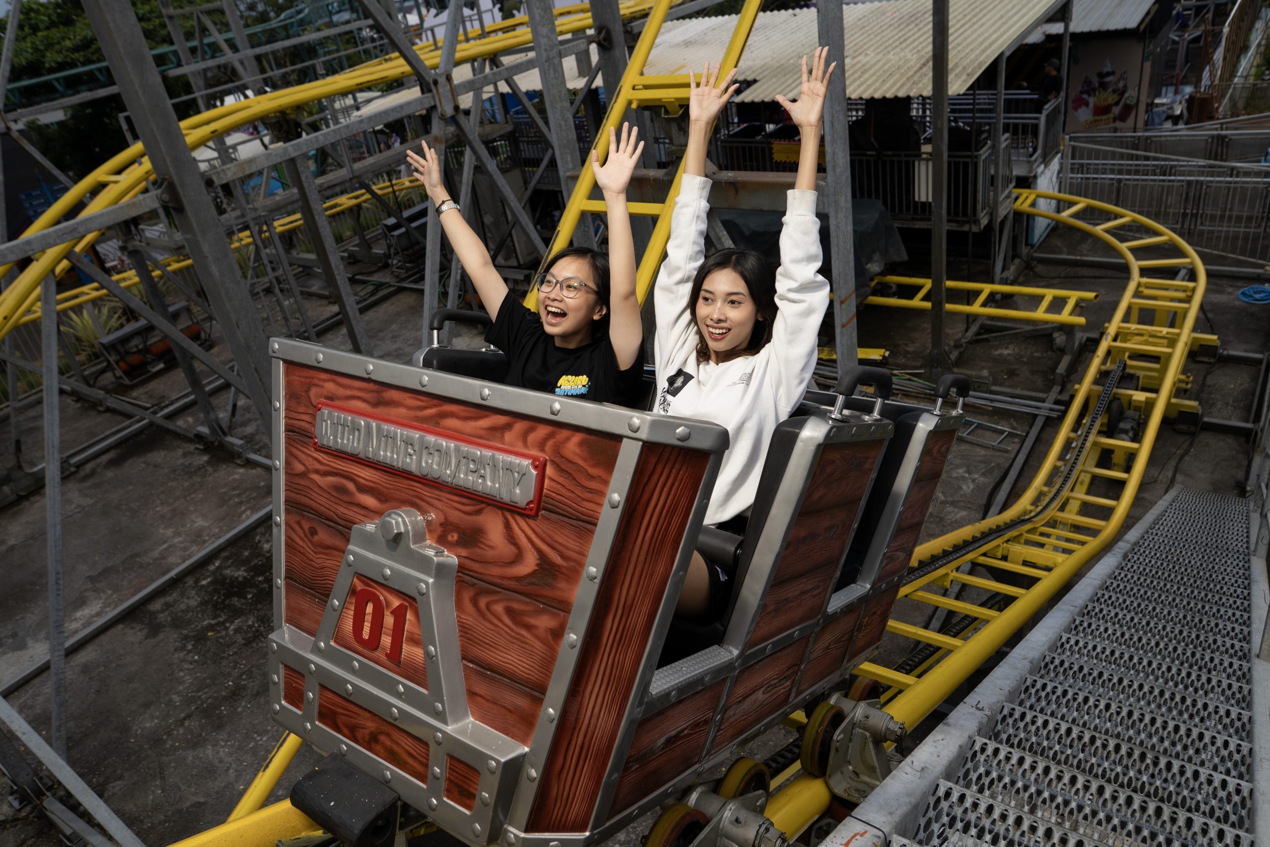 Gold Mining Coaster Jatimpark 1