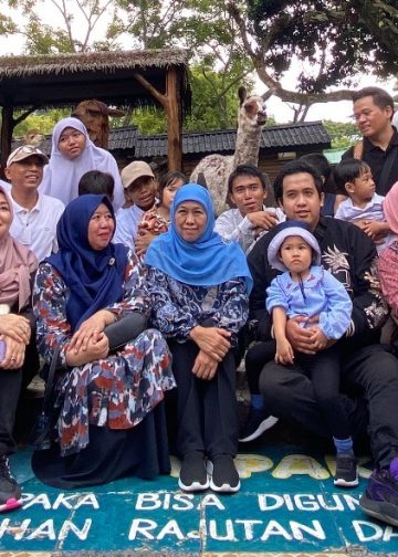 Libur Lebaran, Rombongan Khofifah Berwisata Ke Jatim Park 2