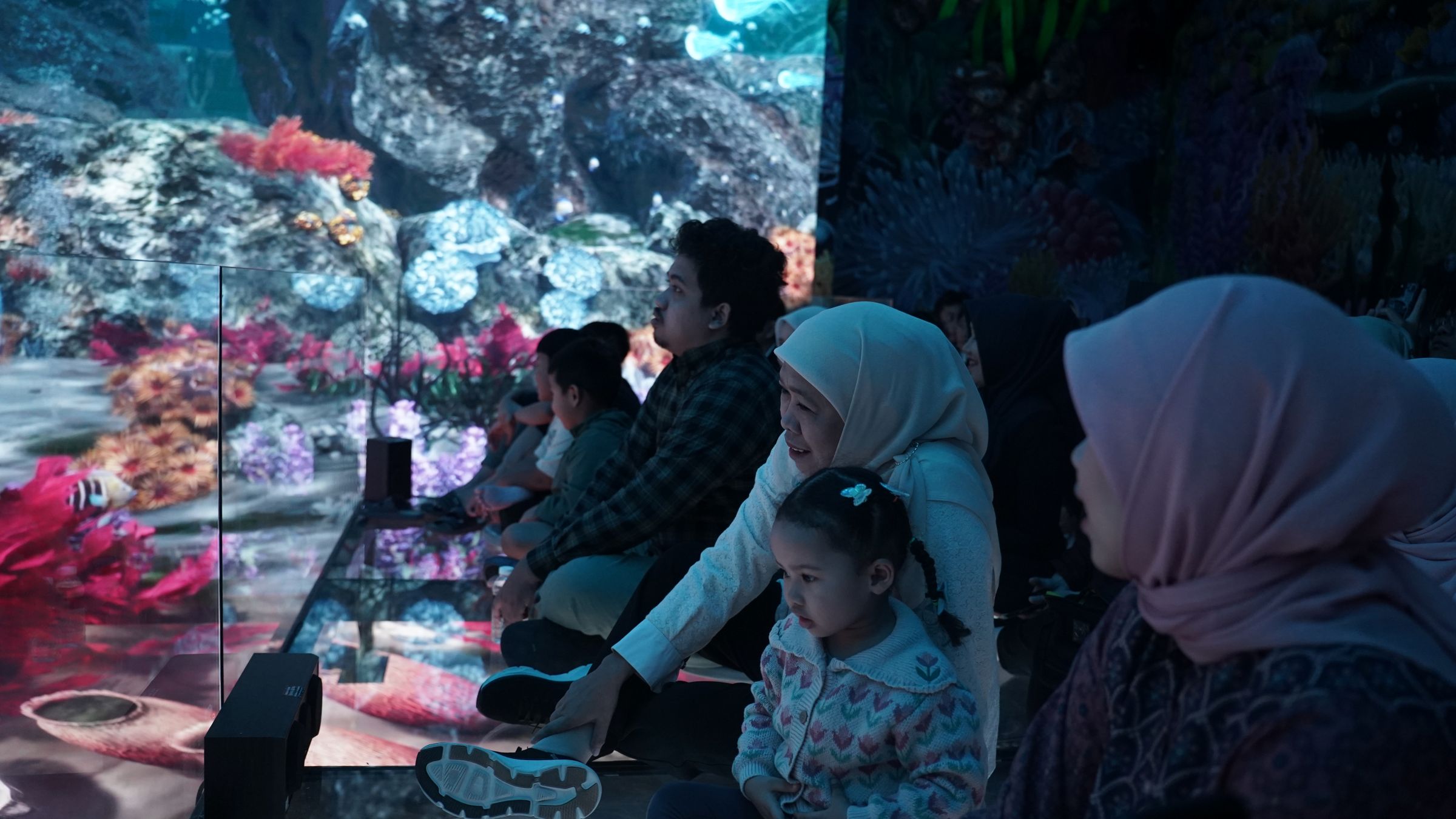 Ibu Khofifah Mencoba Destinasi Wisata Baru Naungan Jawa Timur Park Group Yaitu Virtual Immersive Park Di Jatim Park 2