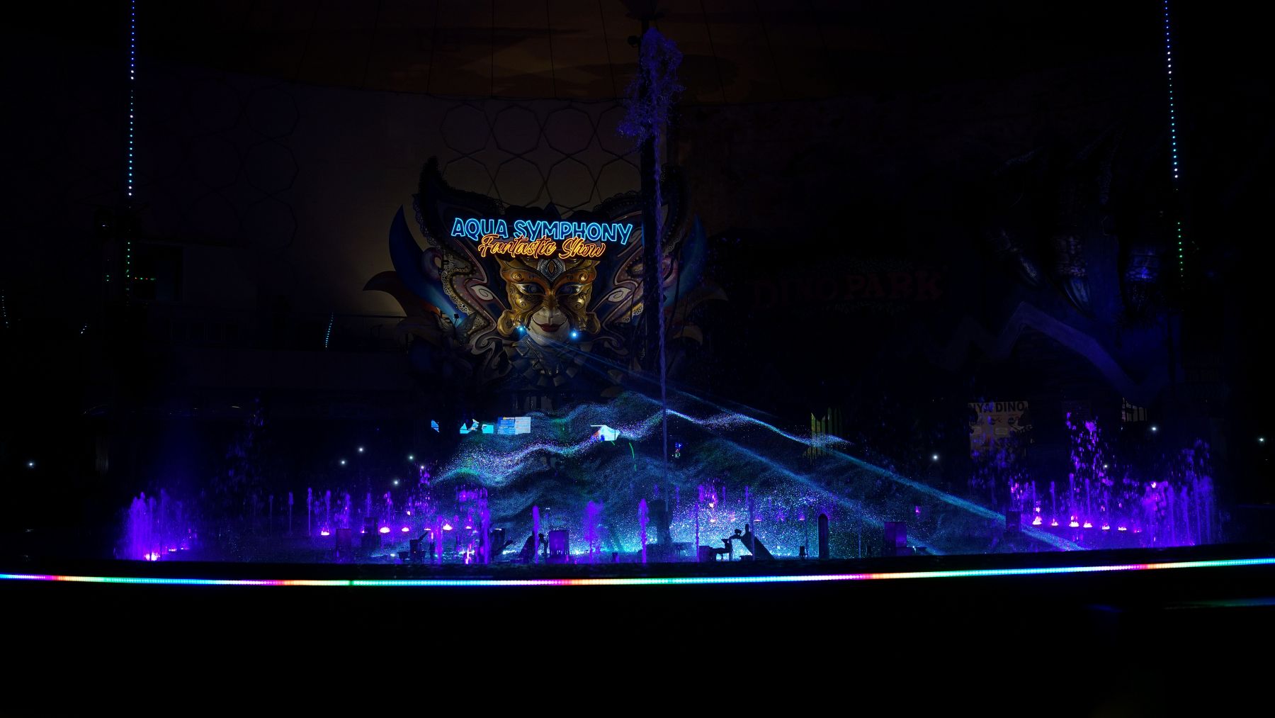 Aqua Symphony Show Di Dino Plaza Jatimpark 3