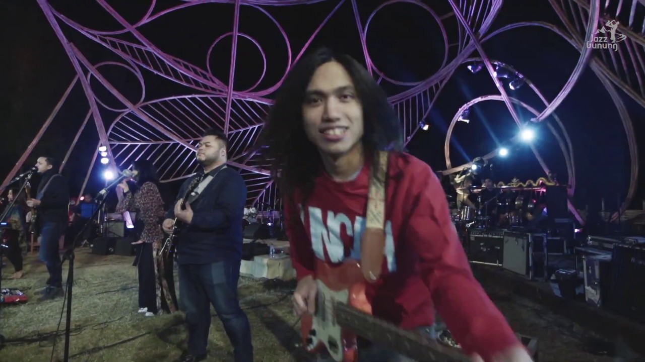 Barasuara Api Dan Lentera Live At Jazz Gunung Bromo 2018