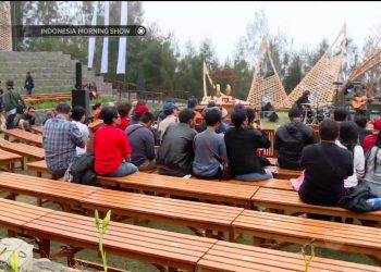 Sedekah Bumi Lewat Berbunyi Di Alam Terbuka Gunung Bromo Indonesia Morning Show