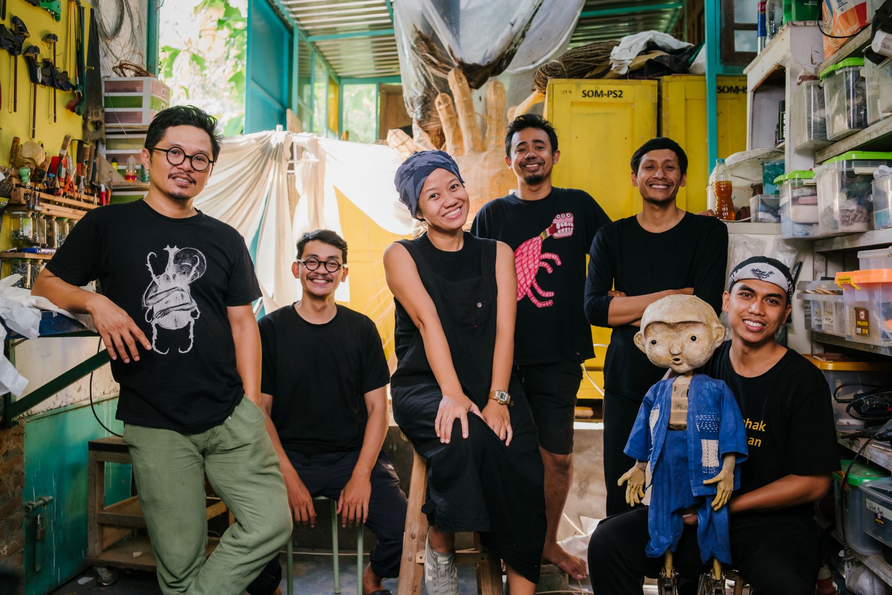 Papermoon Puppet Theatre Seniman Yang Melakukan Eksperimen Di Bidang Seni Teater Boneka