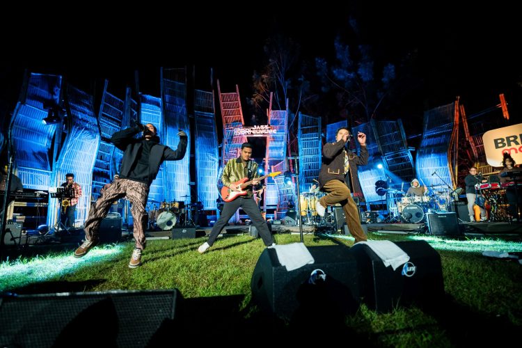 Penampilan Energik RAN Tutup Panggung BRI Jazz Gunung Series 1 Bromo