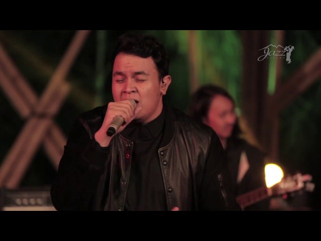 Tulus Jangan Cintai Aku Apa Adanya Live Jazz Gunung 2015