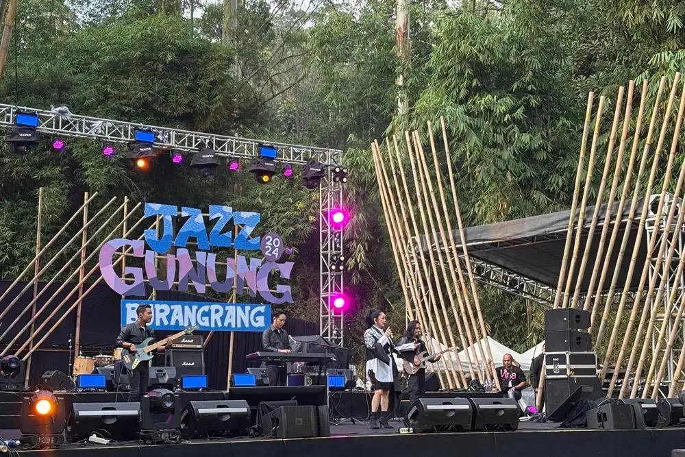 Nostalgic But Make It Jazz With Vina Panduwinata