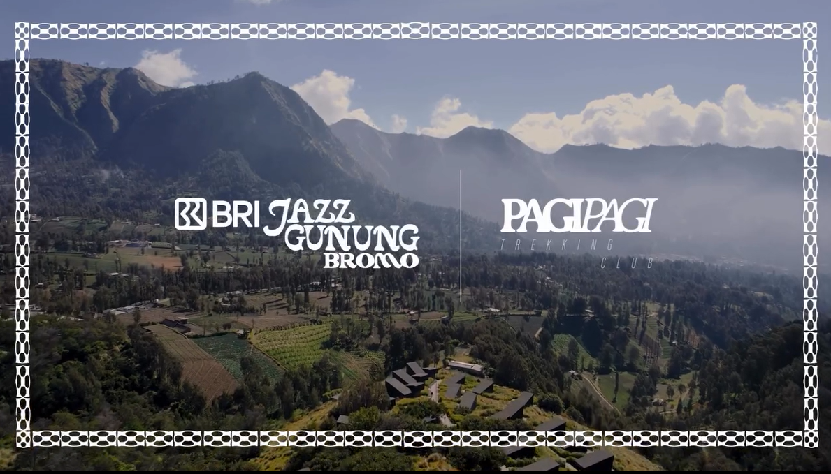 Menyatu Erat Dengan Lanskap Perbukitan Bromo Bersama Jazz Gunung Pagi Pagi Trekking Club