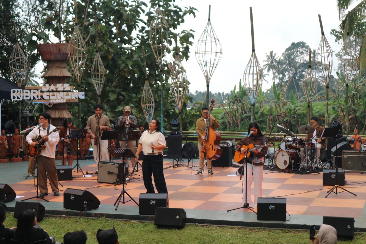 Kelompok Jazz Dua Empat Meramaikan Gelaran BRI Jazz Gunung Series 3