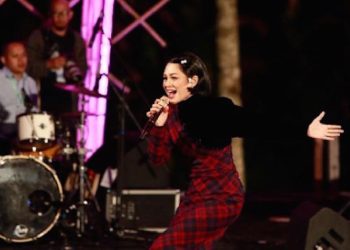 Andien Mampu Menciptakan Nuansa Kehangatan Bagi Para Penonton Jazz Gunung Ijen
