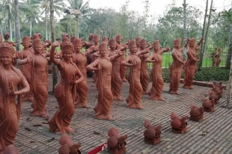 Taman Gandrung Terakota, Wisata Kebudayaan Di Banyuwangi