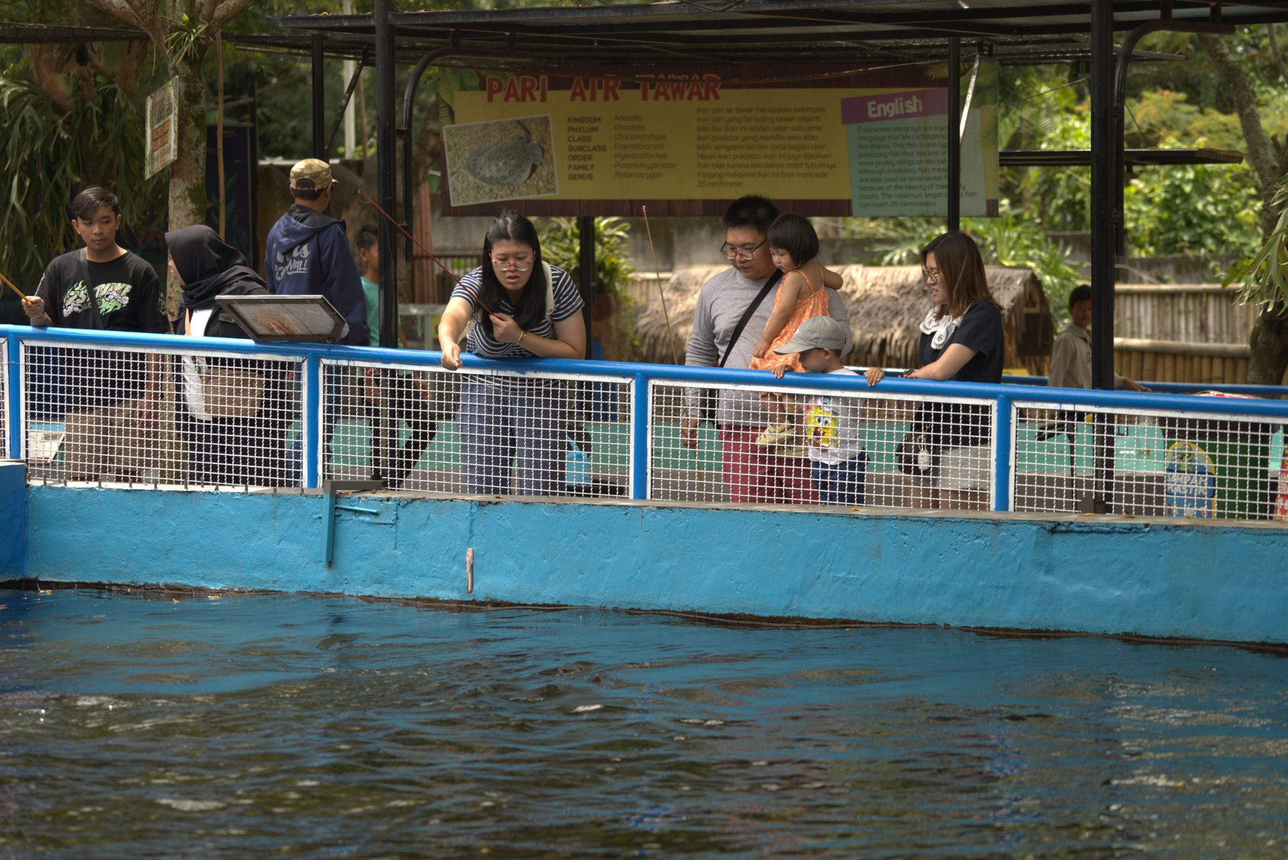 Pengunjung Memadati Batu Ekonomis Park Hari Ini