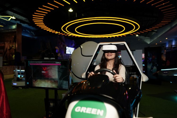 Vr 9dvr Di Virtual Immersive Park Jatim Park 2 Kenalkan Teknologi Virtual Reality