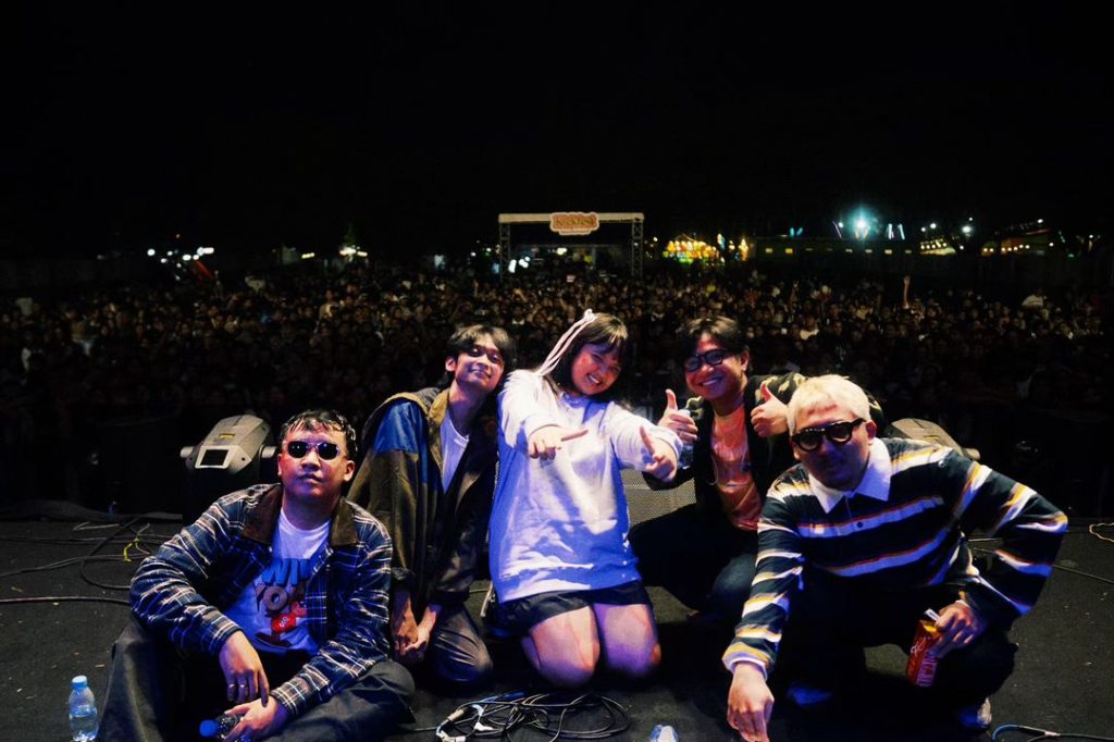 Girl And Her Badmood Alternative Band